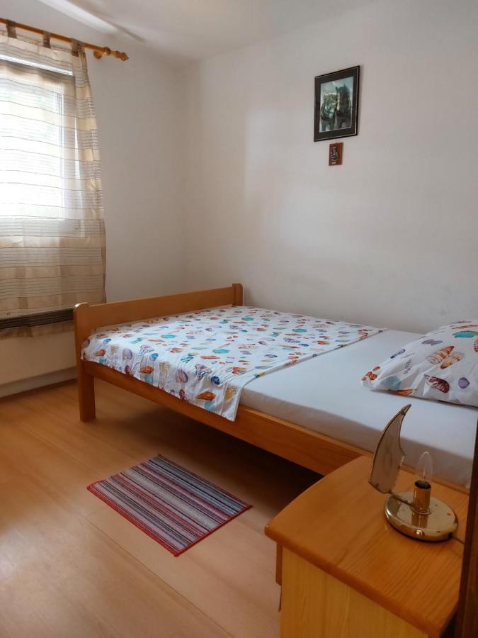 Apartman Nardi Vir Eksteriør billede