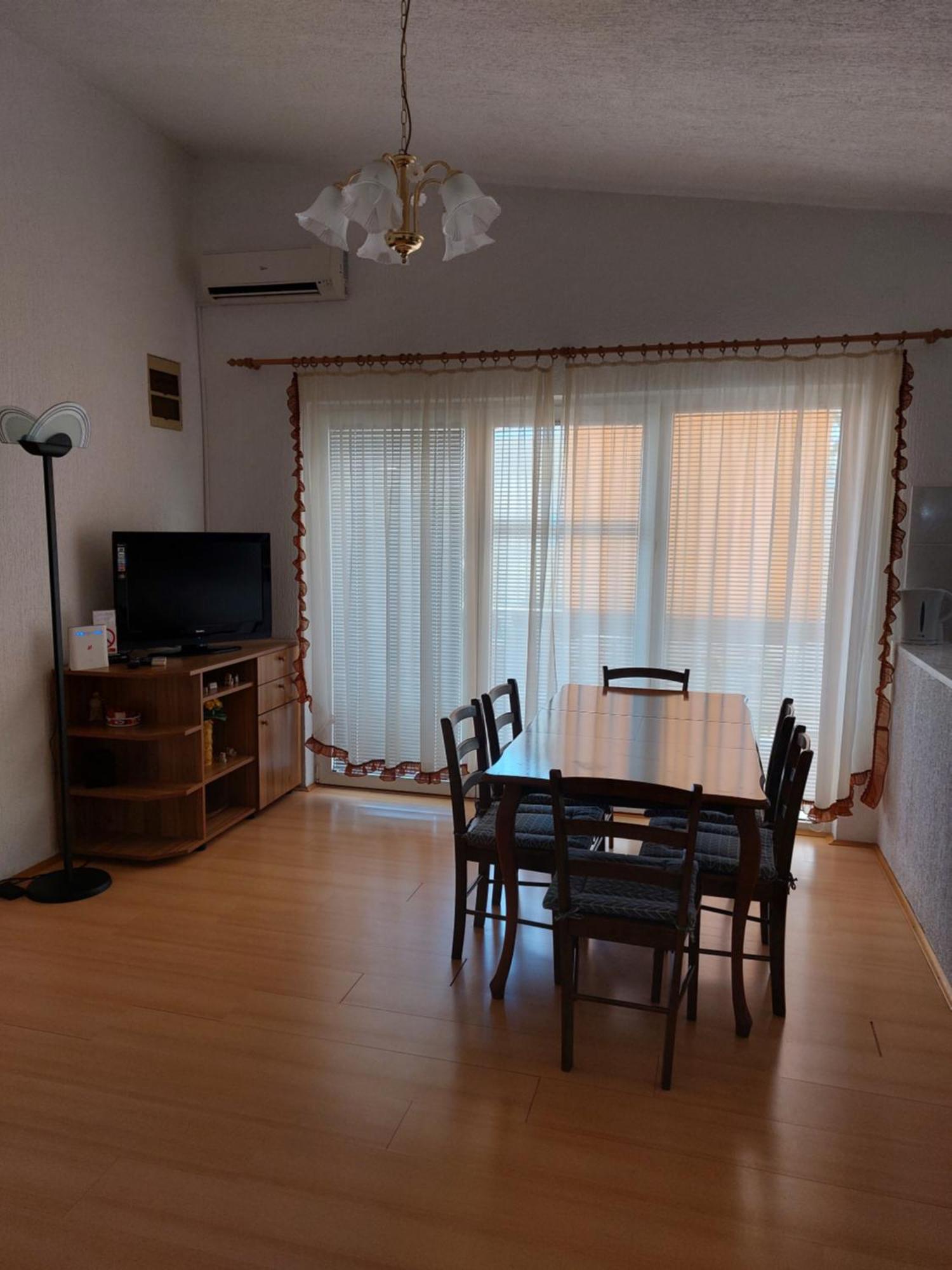 Apartman Nardi Vir Eksteriør billede